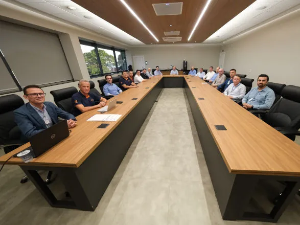 C.Vale apresenta à Copel suas demandas de energia elétrica