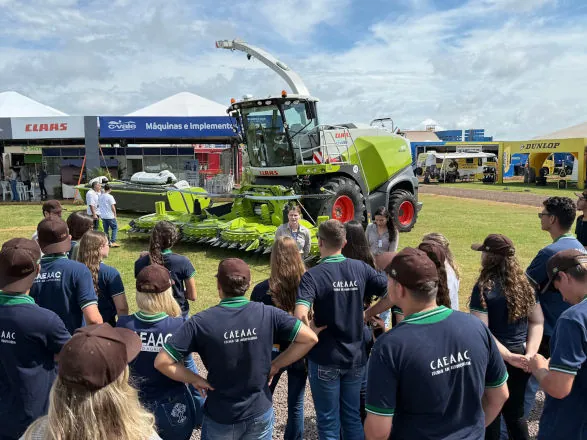 Dia de Campo da C.Vale recebe estudantes do agro