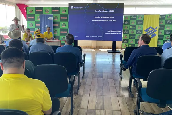 Cooperativas do agro se reúnem com Banco do Brasil durante Show Rural para discutir crédito  