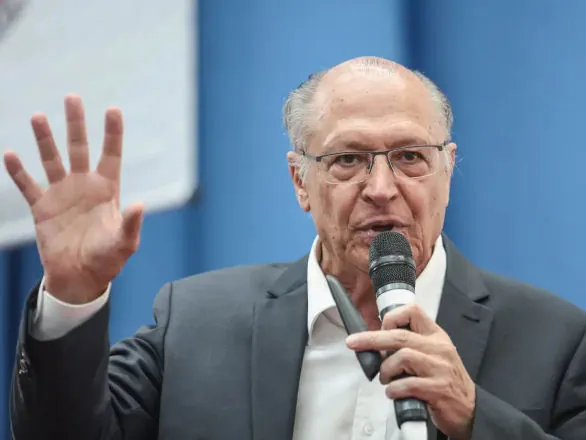 Alckmin anuncia regulamentação de salvaguardas em acordos comerciais