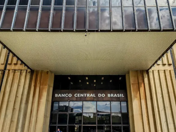 Copom se reúne nesta quarta com petróleo sob pressão da guerra