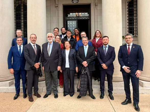 C.Vale participa de seminário nos EUA