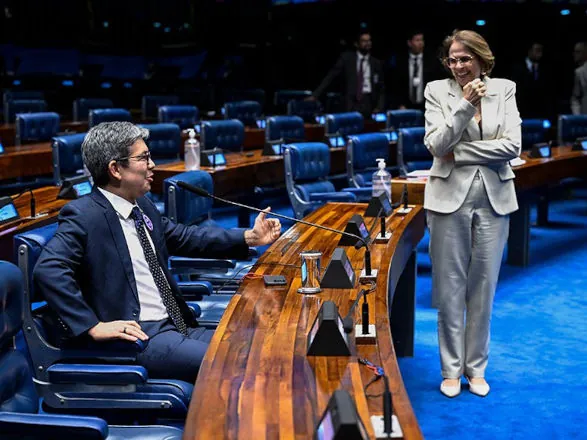 Aprovada adequação da LDO à nova licença-paternidade e apoio à reciclagem