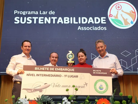 Lar Cooperativa premia associados e celebra recordes da 4ª edição do Programa Lar de Sustentabilidade