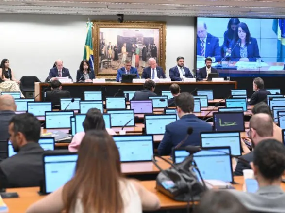 Setor produtivo defende negociação coletiva como saída para redução de jornada e fim da escala 6x1