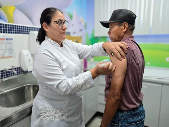 Estado vacina 597 mil pessoas contra gripe e reforça convocação de grupos prioritários