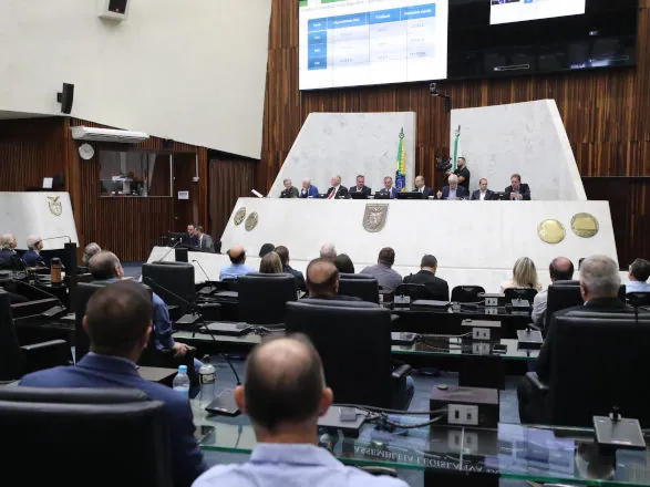 Debate sobre a PEC dos Fundos Regionais é o destaque do Informe de Relações Institucionais