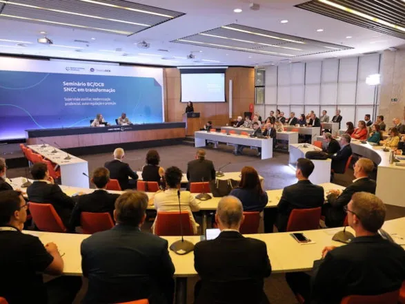 Banco Central e Sistema OCB debatem futuro do crédito cooperativo