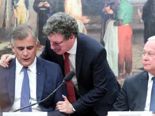 Comissão aprova admissibilidade de propostas que acabam com a escala 6x1