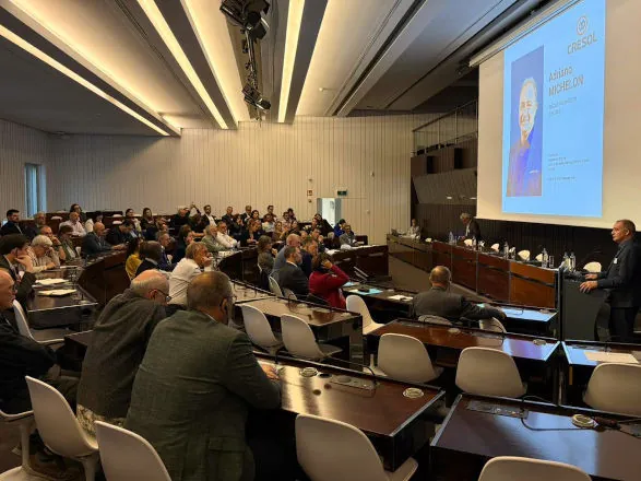 Cresol realiza seminário de cooperação internacional para finanças inclusivas