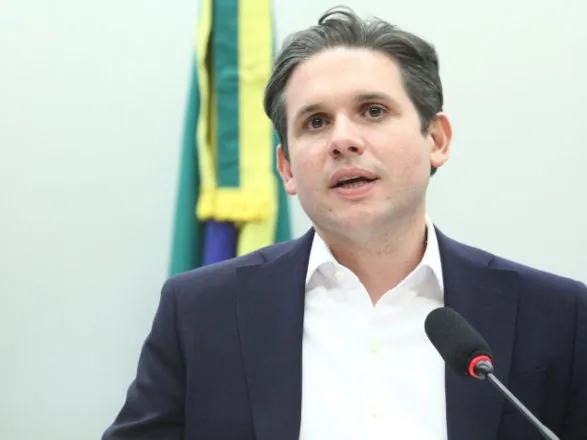 Motta cria comissão especial para analisar fim da escala 6x1