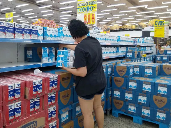 Prévia da inflação de abril fica em 0,89%, com alta em alimentação e bebidas