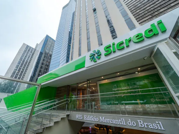 Sicredi celebra dez anos na Avenida Paulista e acelera expansão pela capital paulista