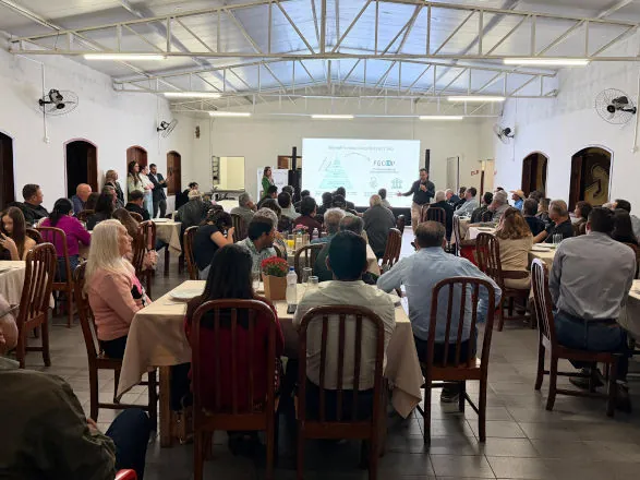 Sicredi reúne produtores rurais de Umuarama (PR) em encontro que celebra parceria com a Sociedade Rural