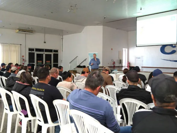 Suinocultores integrados à C.Vale se reúnem em Palotina para treinamento