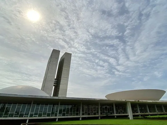 Após aprovação na Câmara, Senado analisará fim da escala 6x1