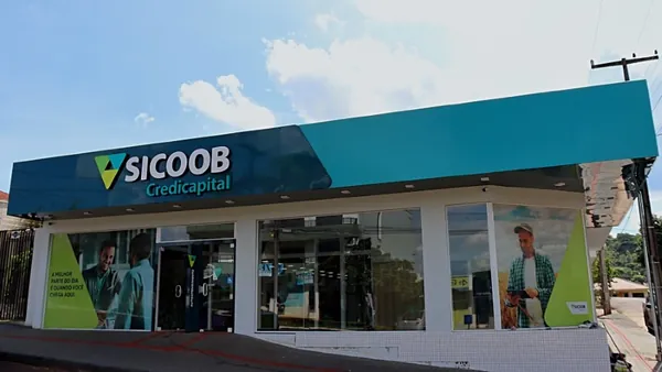 SICOOB CREDICAPITAL: Agência de Capitão Leônidas Marques é reinaugurada em espaço amplo e moderno