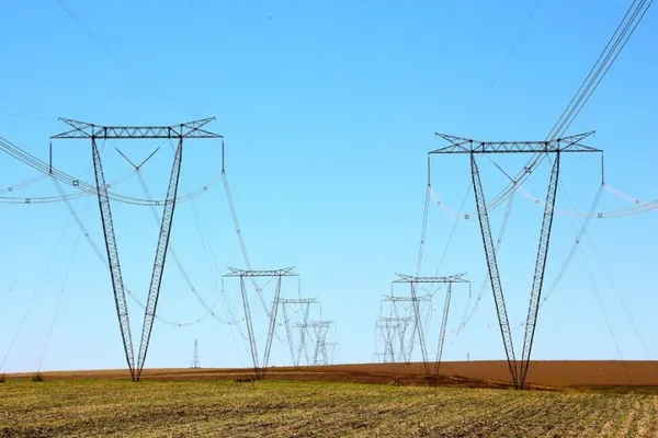 ENERGIA ELÉTRICA: Sancionada lei que altera regras do setor para conter tarifas