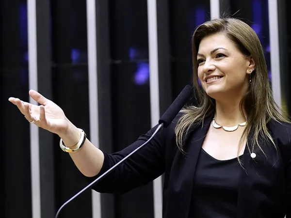 CAPADR: Aline Sleutjes destaca coop ao assumir Comissão de Agricultura