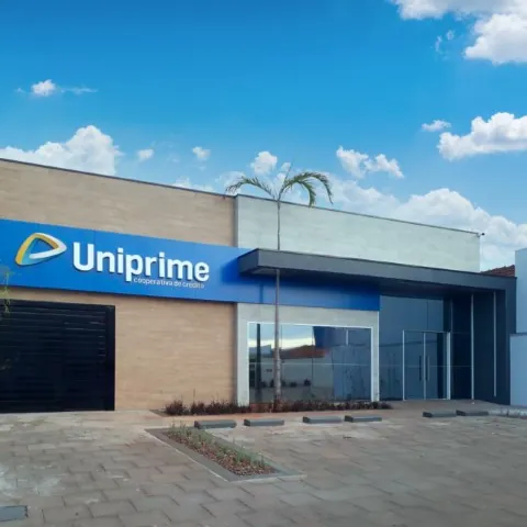 UNIPRIME PIONEIRA: Moderna agência é inaugurada em Assis Chateaubriand