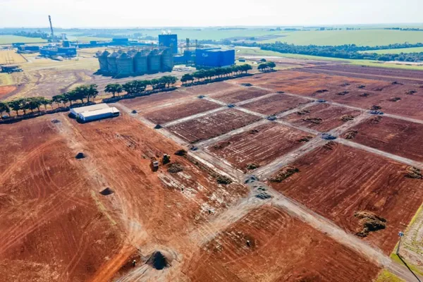 C.VALE: Iniciadas as obras da esmagadora de soja em Palotina