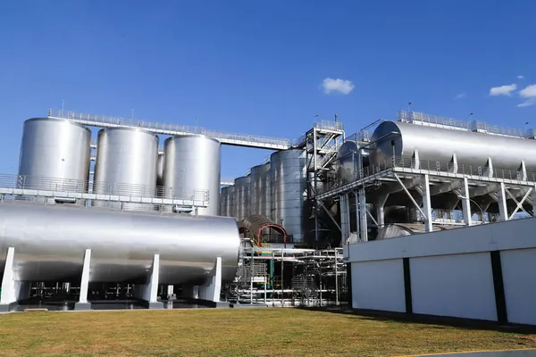 ECONOMIA: Indústria paranaense avança 20% nos primeiros cinco meses do ano