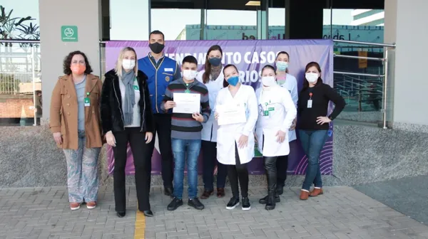 UNIMED PONTA GROSSA: Rotary Club reconhece HGU e Laboratório Unimed por enfrentamento à Covid