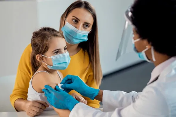 IMUNIZAÇÃO I: Vacinas com preços especiais previnem meningite e outras seis doenças que podem ser perigosas para bebês