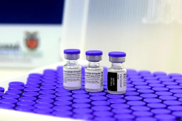 SAÚDE IV: Pfizer entrega mais de 1 milhão de doses de vacina ao Brasil