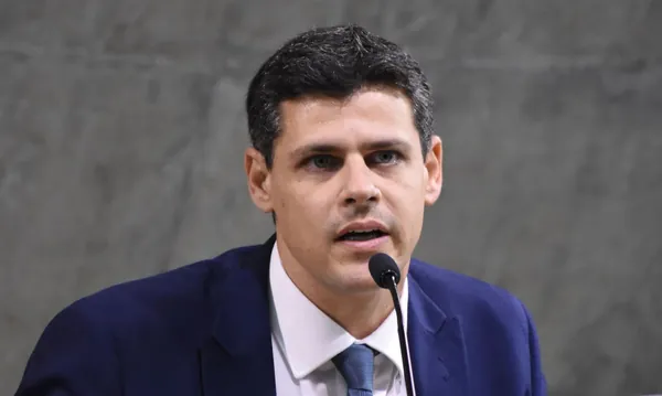ECONOMIA III: IOF não financiará Auxílio Brasil em 2022, diz secretário