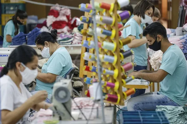 CAGED: Com melhor resultado do Sul em agosto, Paraná abre 153 mil vagas de emprego no ano