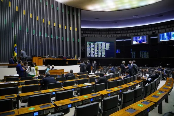CÂMARA DOS DEPUTADOS: PEC dos Precatórios é destaque da pauta do Plenário nesta semana