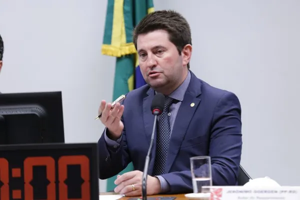 LEGISLATIVO III: Projeto cria fundo nacional para financiar ações de defesa agropecuária