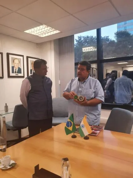 PARCERIA: Embaixador da Índia visita sede do Sistema OCB