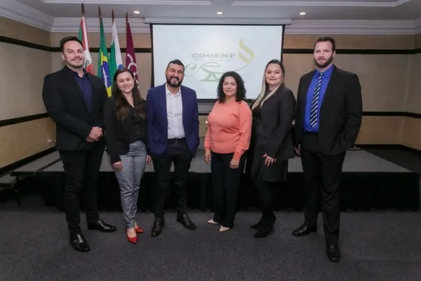 COOENFPR: Cooperativa reúne gestores de saúde em Curitiba