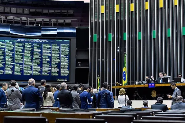 LEGISLATIVO: Congresso decide sobre 22 medidas provisórias a partir de agosto