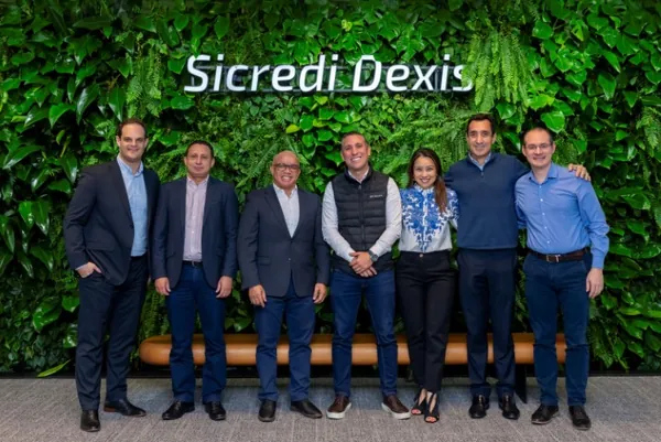 CRÉDITO: Sicredi Dexis firma parceria com Travelex Confidence 
