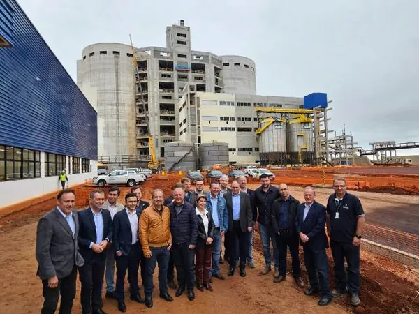 AGROINDÚSTRIA: Ministro da Agricultura visita obras da Maltaria Campos Gerais