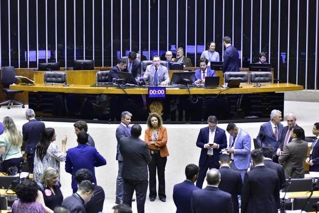 legislativo 24 08 2023