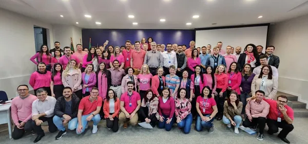 OUTUBRO ROSA: Sistema Ocepar adere à campanha de prevenção contra o câncer de mama
