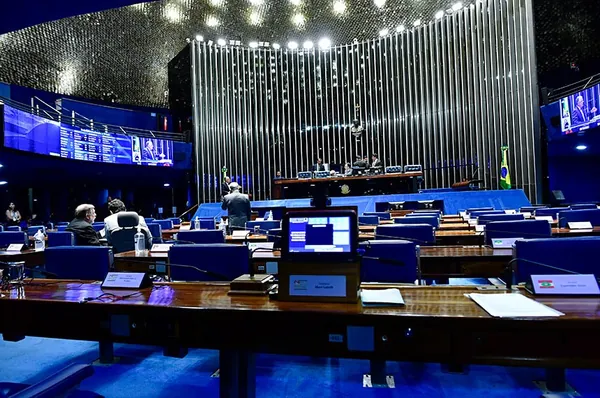 LEGISLATIVO: Aprovada MP que destina R$ 200 milhões para combater gripe aviária