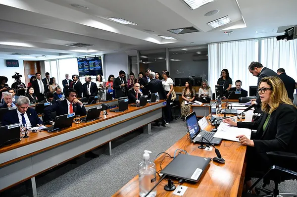 PL 412/2022: Senado aprova projeto que regula o mercado de carbono