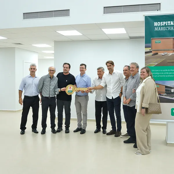 SAÚDE: Diretoria da Unimed Costa Oeste recebe as chaves do edifício que abrigará o HGU de MCR