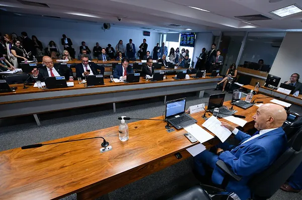 LEGISLAÇÃO: Regulação da praticagem de navios segue para sanção