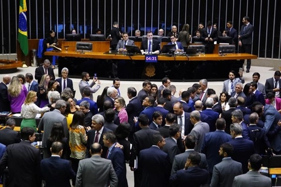legislativo 20 12 2023