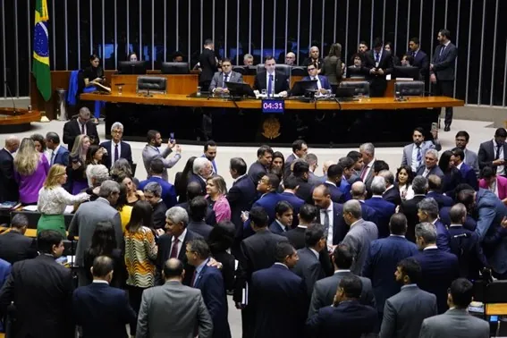 LEGISLATIVO: Congresso aprova Lei de Diretrizes Orçamentárias de 2024