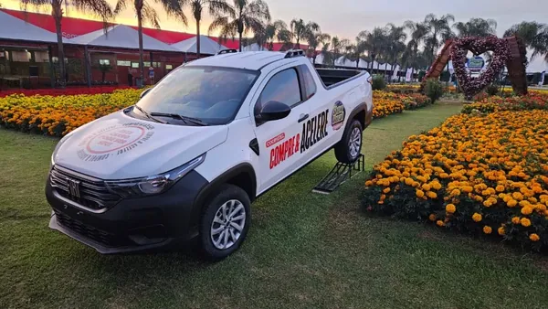 AGRO: Carro zero km da campanha Compre e Acelere, da Coopavel, sai para Braganey