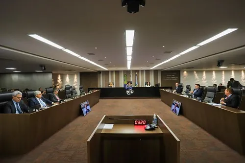 JUSTIÇA: TCU decide pela participação de cooperativa de transporte em licitação