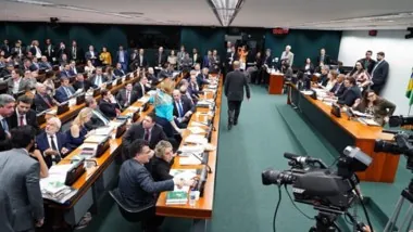 RELAÇÕES INSTITUCIONAIS: Boletim destaca votações importantes para o cooperativismo ocorridas na Câmara dos Deputados