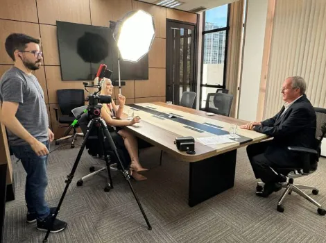 DE OLHO NO COOPERATIVISMO: Presidente do Sistema Ocepar participa de s&eacute;rie da RPC